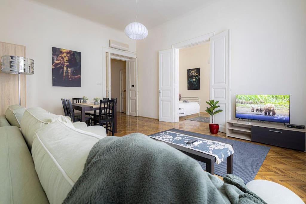 Gentleman Apartment Budapest Extérieur photo